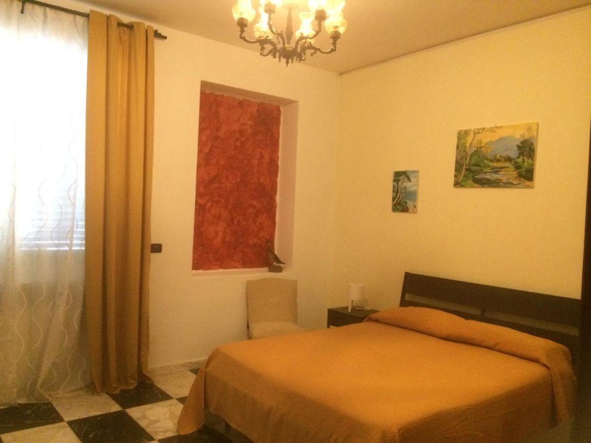 Marinette Bed and Breakfast Barcellona-Pozzo di Gotto Exteriör bild